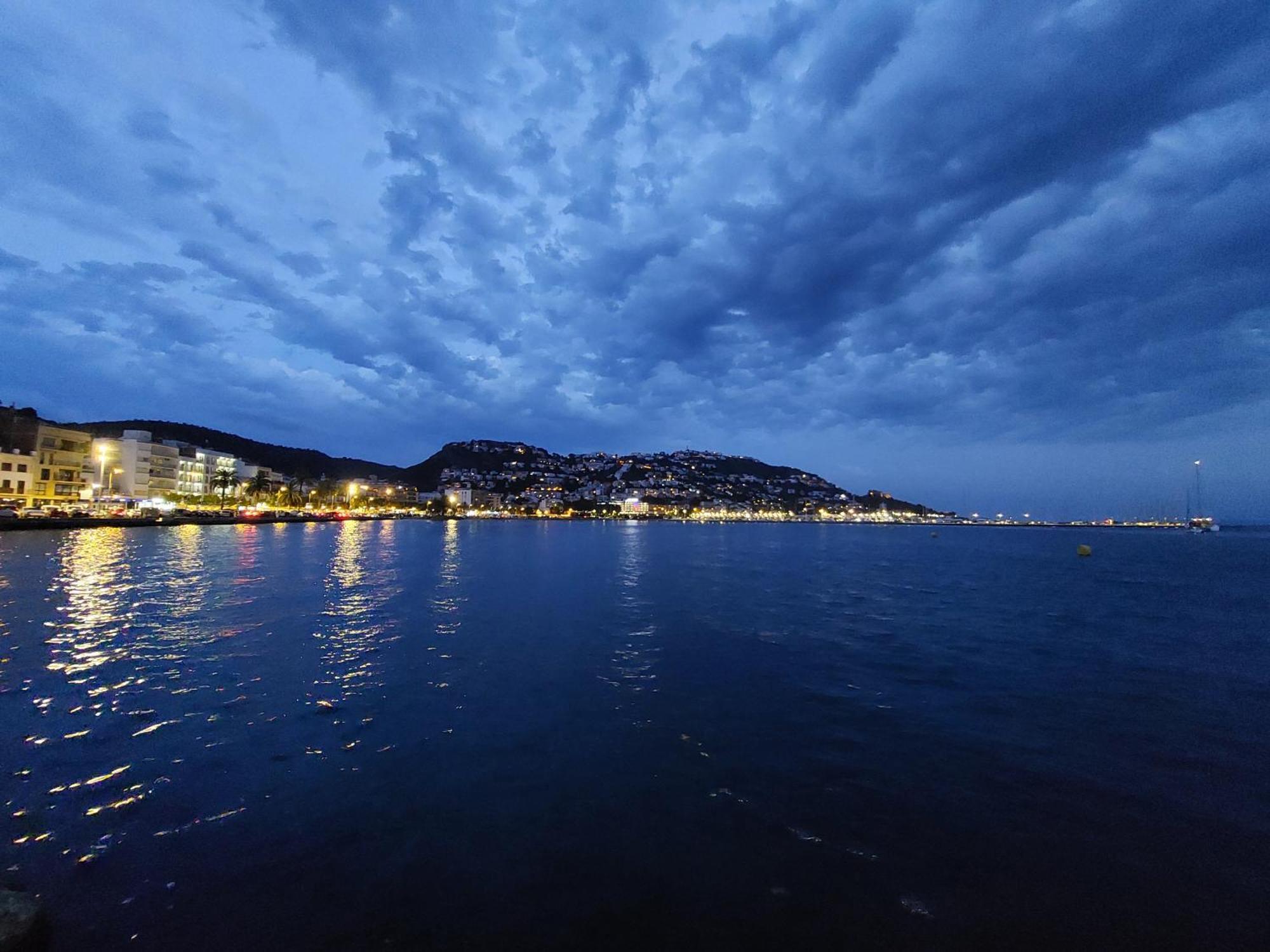 Apartamento En El Mar Roses Kültér fotó